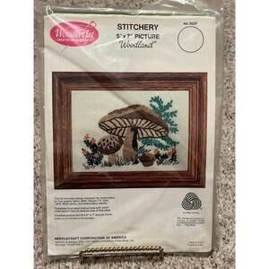 WOODLAND Mushrooms Wonder Art Stitchery Embroidery Crewel # 5037 Vintage 1970s